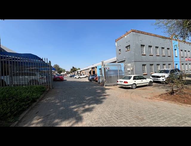 301M² WAREHOUSE FOR SALE IN ISANDO